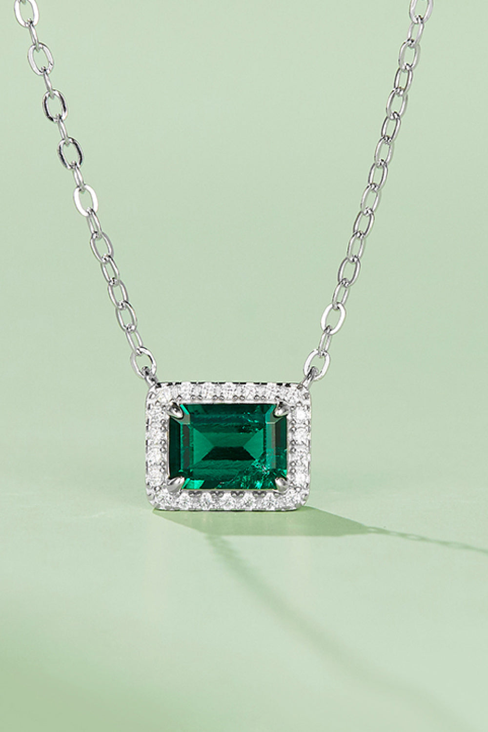 Lab-Grown Emerald Rectangle Pendant Necklace - bertofonsi