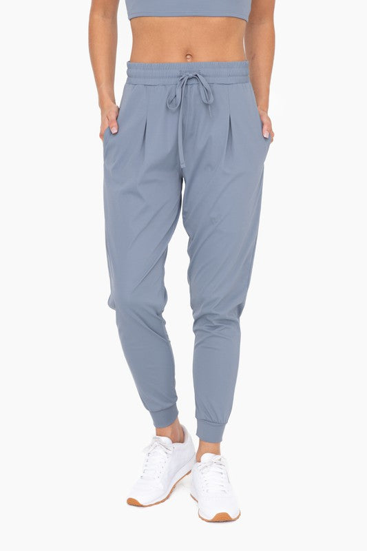 Solid Pleated Front Joggers - bertofonsi