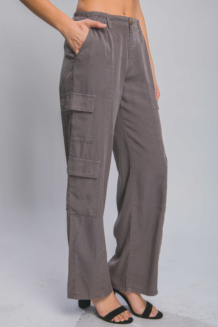 Full-length Tencel Pants With Cargo Pockets - bertofonsi