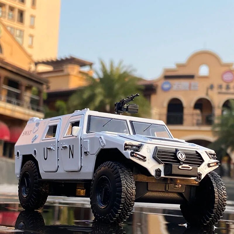 1:24 Military Alloy Armored Car Model Diecasts Metal Toy Off-road Vehicles Tank Police Explosion Proof Car Model Childrens Gift - bertofonsi