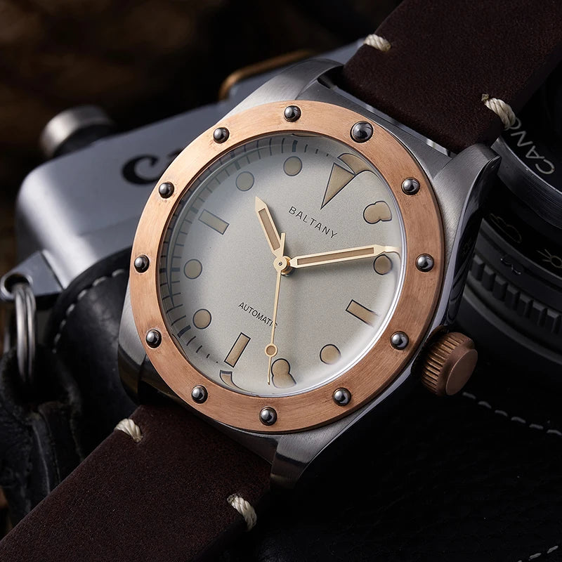 Baltany Design Unique Retro Wristwatch S4030 Super Luminous Stainless Steel Case Burgundy Dail Wach Luxary Bronze Watches Mens - bertofonsi