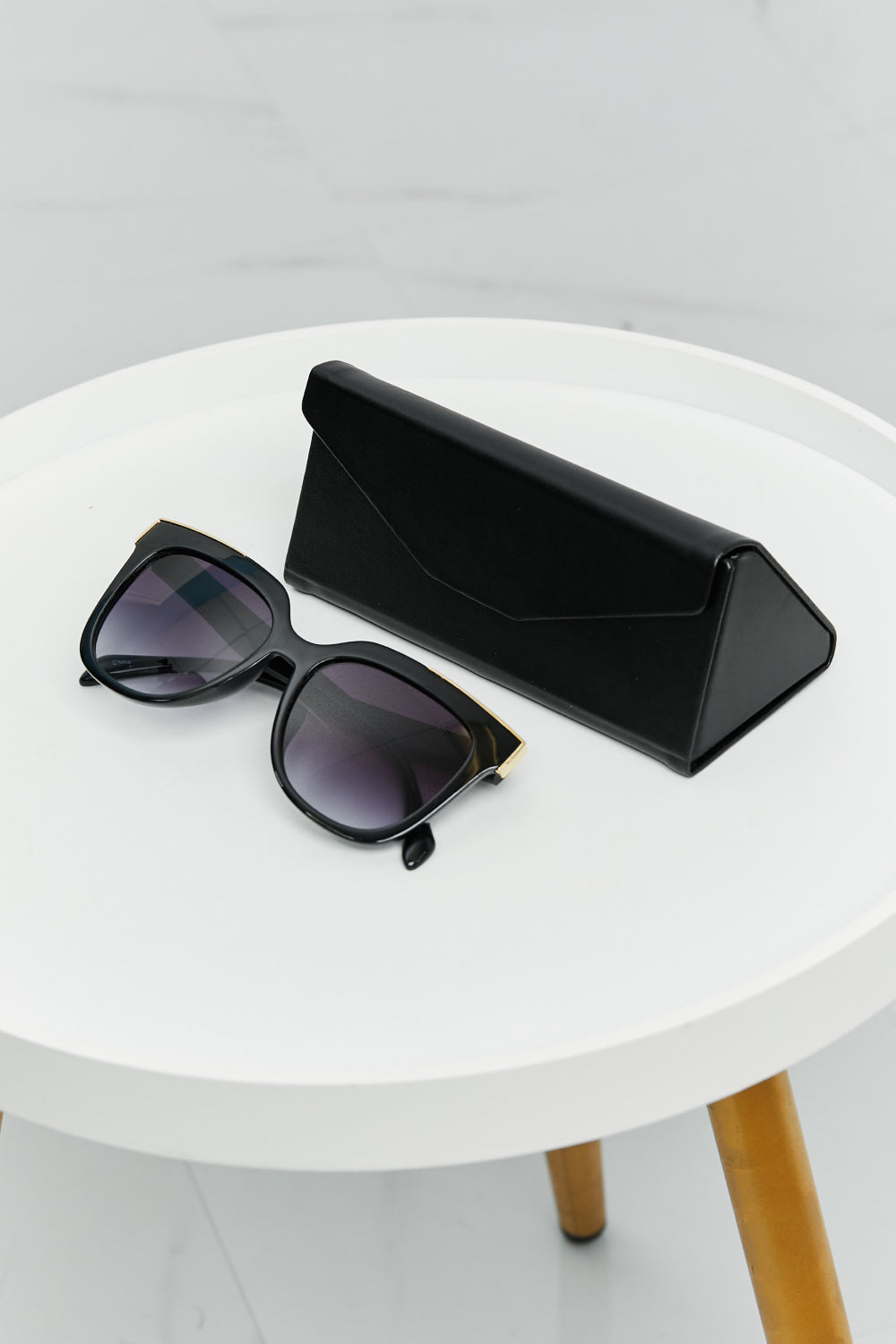Polycarbonate Frame Square Sunglasses - bertofonsi