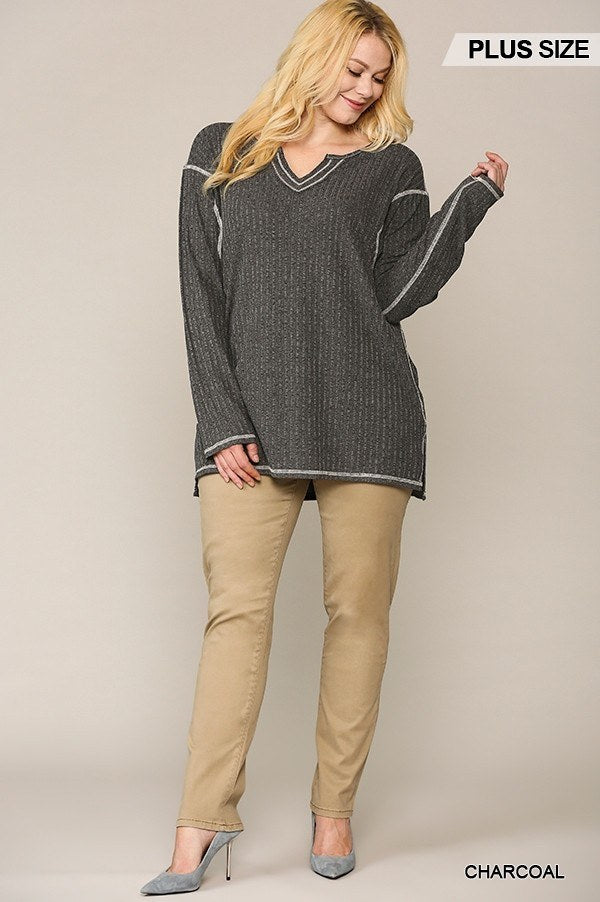 Two-tone Ribbed Tunic Top With Side Slits - bertofonsi
