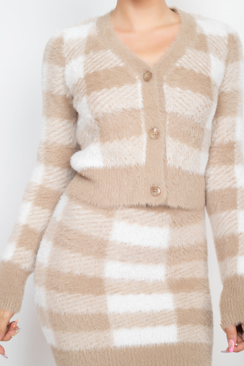 Plaid Button-front Cropped Sweater Cardigan - bertofonsi