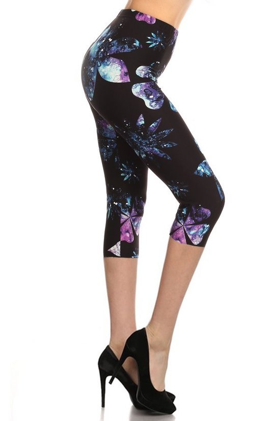 Galaxy Silhouette Floral Printed, High Waisted Capri Leggings In A Fitted Style, With An Elastic Waistband - bertofonsi