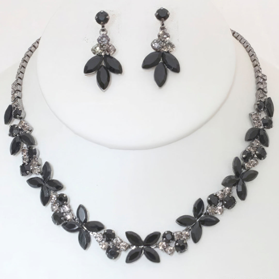 Rhinestone Crystal Necklace And Earring Set - bertofonsi