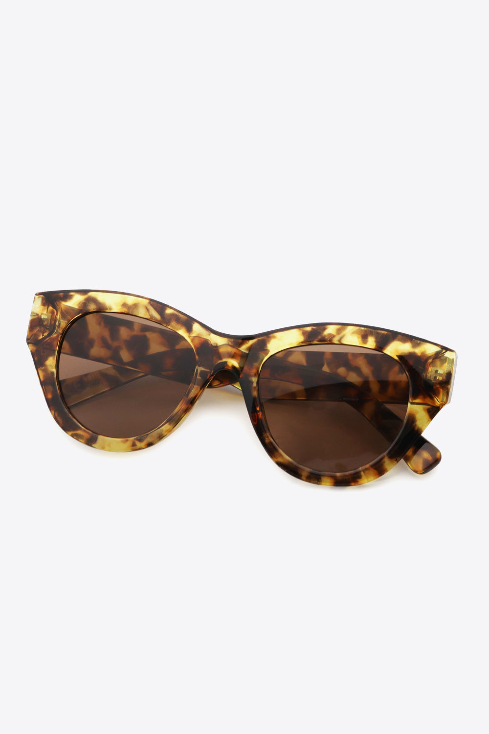 Tortoiseshell Polycarbonate Wayfarer Sunglasses - bertofonsi